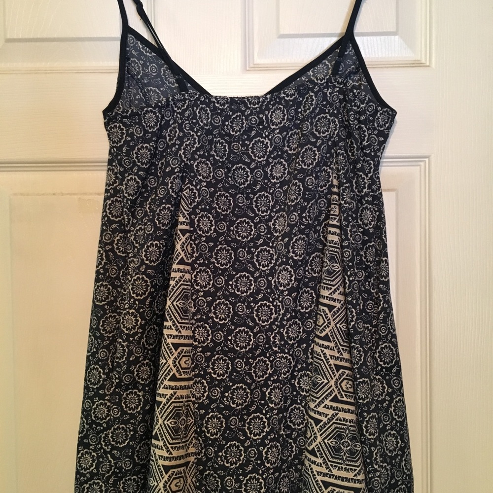 Spaghetti strap pattern romper - Picture 2 of 2